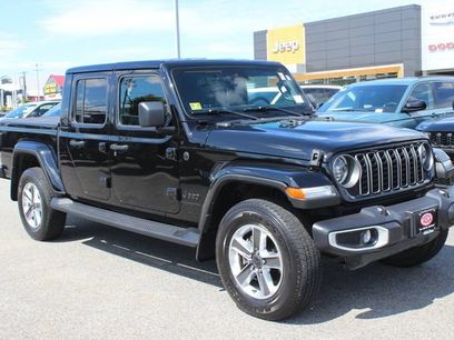 Used 2024 Jeep Gladiator Sport w/ Premium Package