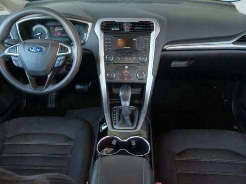 Used 2014 Ford Fusion SE FWD image 19