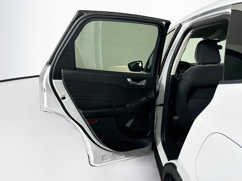 Used 2021 Ford Escape SE FWD image 25