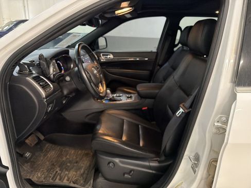Used 2022 Jeep Grand Cherokee Limited AWD/4WD image 6