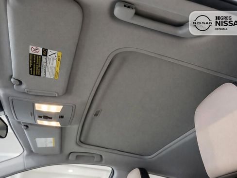 Used 2018 Toyota RAV4 XLE FWD image 12