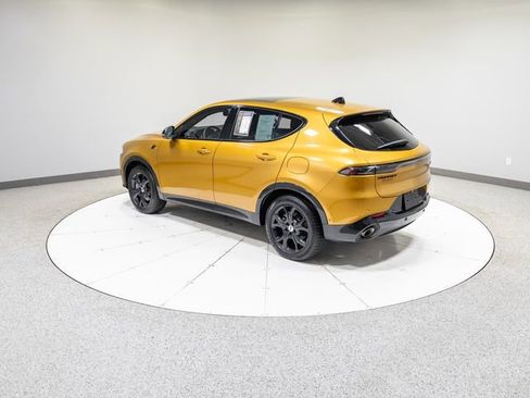 Used 2024 Dodge Hornet R/T Plus w/ Tech Pack Plus w/o Parking image 33