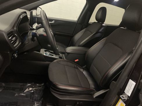 Used 2023 Ford Escape ST-Line w/ Tech Pack #1 AWD/4WD image 13