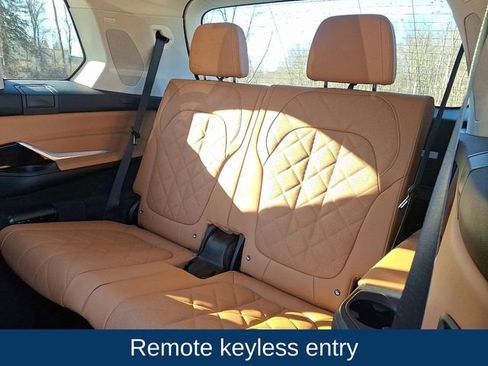 Used 2024 BMW X7 xDrive40i image 13