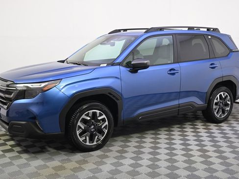 Used 2026 Subaru Forester Premium AWD/4WD image 2