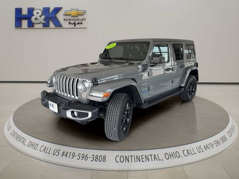 Used 2021 Jeep Wrangler Unlimited Sahara w/ Cold Weather Group AWD/4WD image 3