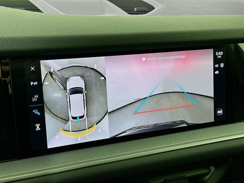 Certified 2025 Porsche Cayenne AWD/4WD image 17