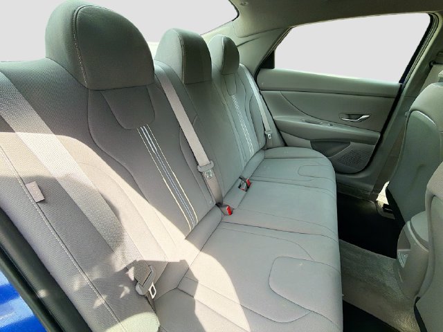 Used 2024 Hyundai Elantra SEL FWD image 25