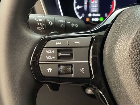 Certified 2025 Honda Pilot EX-L image 11