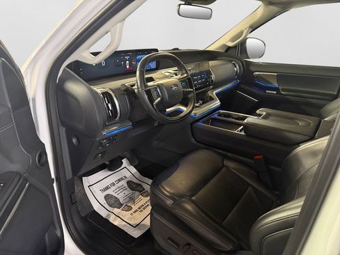 Used 2025 Ford Expedition Max Platinum AWD/4WD image 25