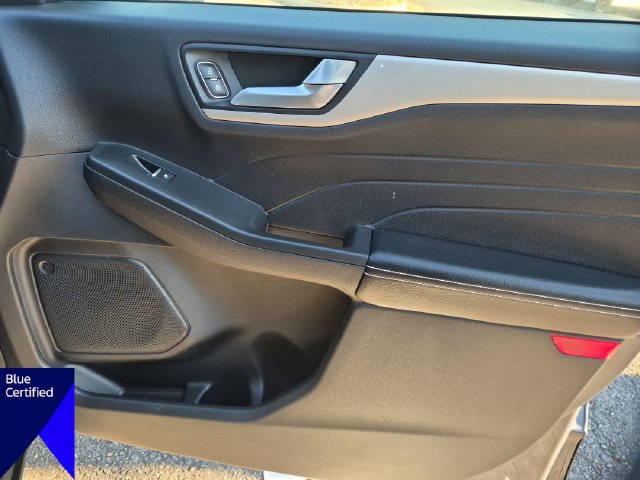 Used 2021 Ford Escape SE w/ SE Sport Appearance Package FWD image 33