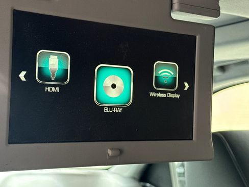 Used 2019 Chevrolet Tahoe Premier image 16