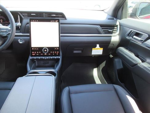 New 2026 GMC Terrain Elevation w/ Elevation Premium Package image 14