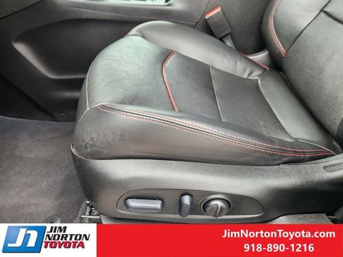 Used 2022 Chevrolet Equinox RS w/ RS Leather Package FWD image 25