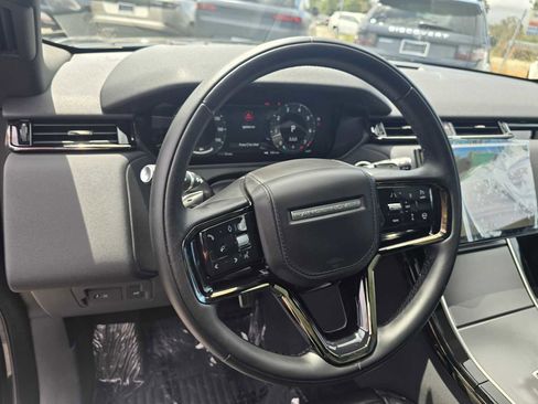 New 2025 Land Rover Range Rover Velar Dynamic SE image 26