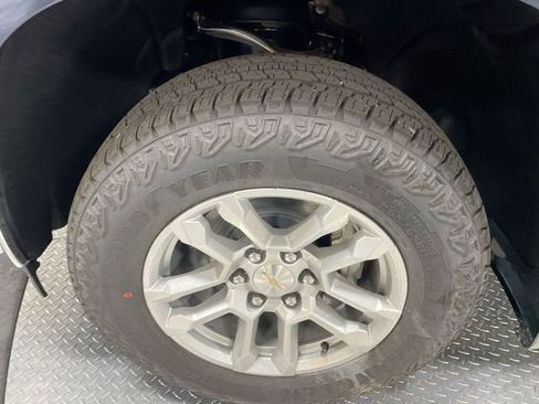 Used 2023 Chevrolet Silverado 1500 LT image 10