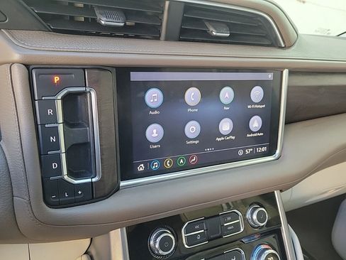 Used 2021 GMC Yukon Denali w/ Denali Premium Package image 22