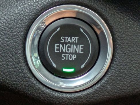 Used 2021 Buick Envision Essence w/ Sport Touring Package FWD image 28