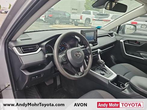 Used 2022 Toyota RAV4 LE AWD/4WD image 9