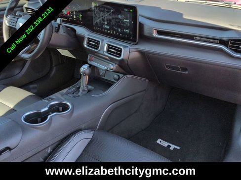Used 2025 Ford Mustang GT Premium image 17