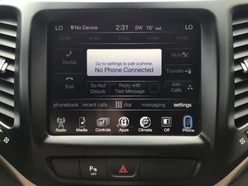 Used 2018 Jeep Cherokee Limited w/ Trailer Tow Group AWD/4WD image 25