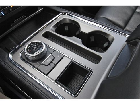 Used 2021 Ford Expedition XLT RWD image 32