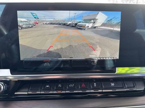 Used 2025 GMC Sierra 1500 SLT image 27