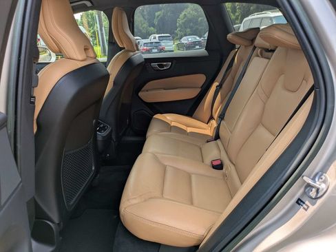 Used 2023 Volvo XC60 B5 Ultimate AWD/4WD image 15