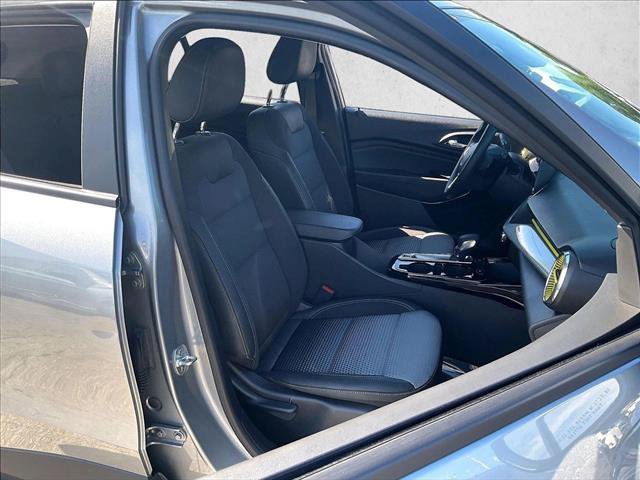 Used 2025 Chevrolet Trax LT w/ Driver Confidence Package FWD image 7