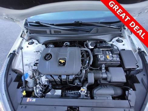 Used 2023 Kia Forte LXS w/ LXS Technology Package image 9