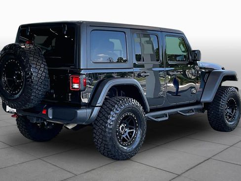 Used 2018 Jeep Wrangler Unlimited Rubicon AWD/4WD image 12