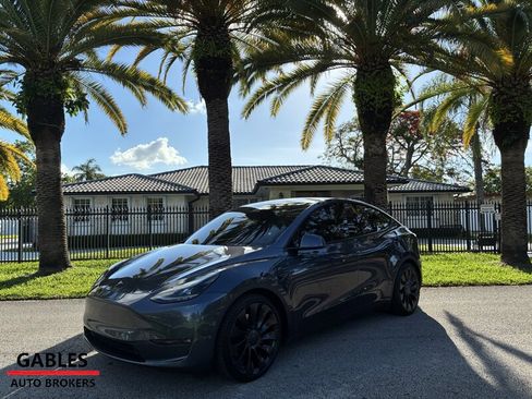 Used 2021 Tesla Model Y Performance AWD/4WD image 8