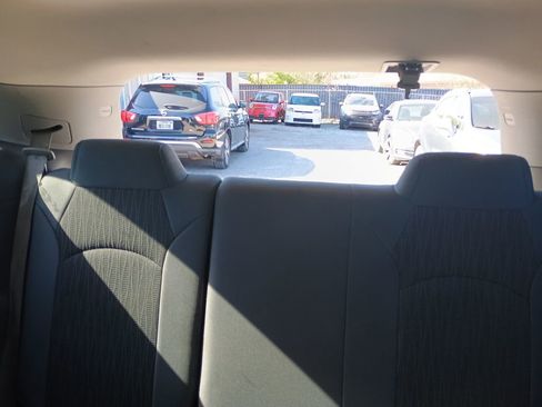 Used 2017 Chevrolet Traverse LS FWD image 25