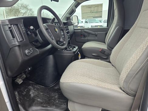 New 2026 Chevrolet Express 2500 image 16