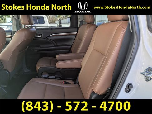 Used 2019 Toyota Highlander Limited Platinum image 12