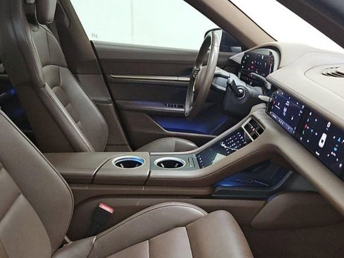 Used 2022 Porsche Taycan 4S image 10