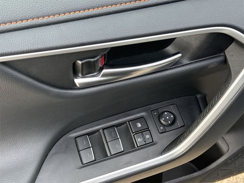 Used 2024 Toyota RAV4 Adventure image 15