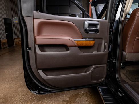 Used 2016 Chevrolet Silverado 3500 High Country w/ Duramax Plus Package AWD/4WD image 31