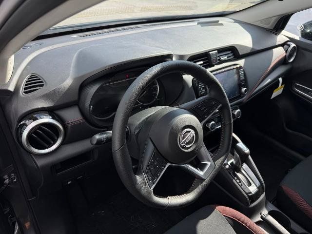 New 2025 Nissan Versa SR w/ Trunk Package FWD image 17
