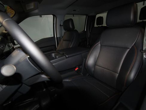 Used 2025 Ford F350 Lariat w/ Black Appearance Package image 4