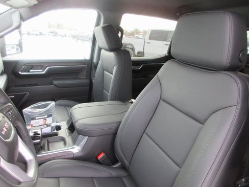 New 2026 GMC Sierra 1500 SLT w/ SLT Premium Plus Package image 14