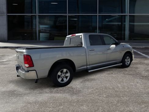 Used 2020 RAM 1500 Classic SLT w/ Luxury Group RWD image 6