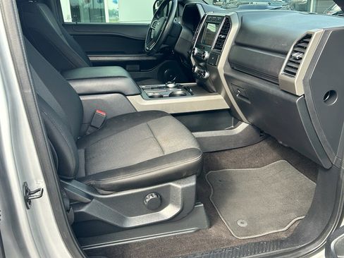 Used 2019 Ford Expedition Max XLT image 14