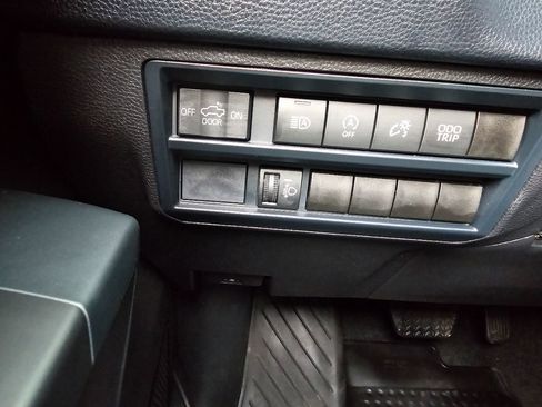 Used 2025 Toyota Tundra SR image 33