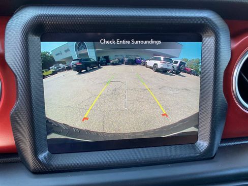 Used 2023 Jeep Wrangler Unlimited Rubicon w/ Steel Bumper Group AWD/4WD image 16