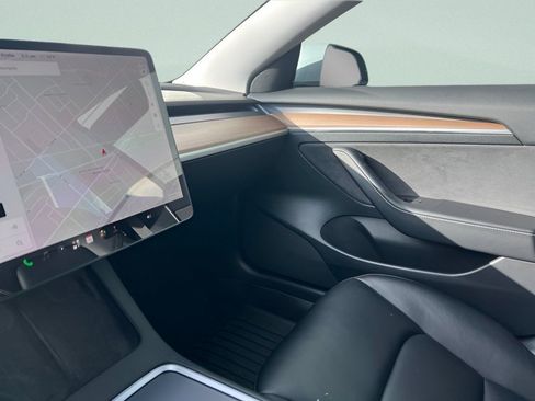 Used 2021 Tesla Model 3 Performance AWD/4WD image 24