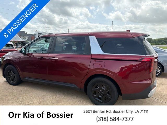 Used 2025 Kia Carnival FWD image 12