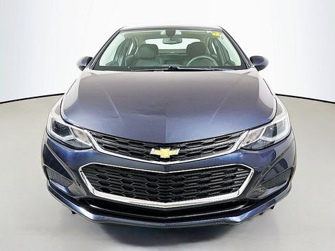 Used 2016 Chevrolet Cruze LT image 2