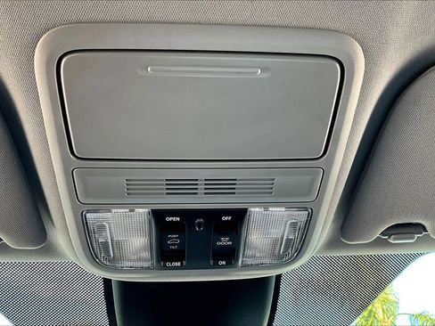 Used 2023 Honda Odyssey EX-L image 33