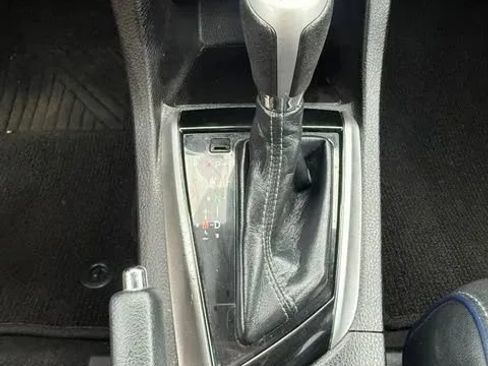 Used 2018 Toyota Corolla SE w/ Carpet Mat Package (TMS) FWD image 24